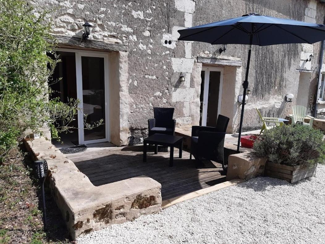 Domaine Les Feuillants Hotel Crouzilles Buitenkant foto