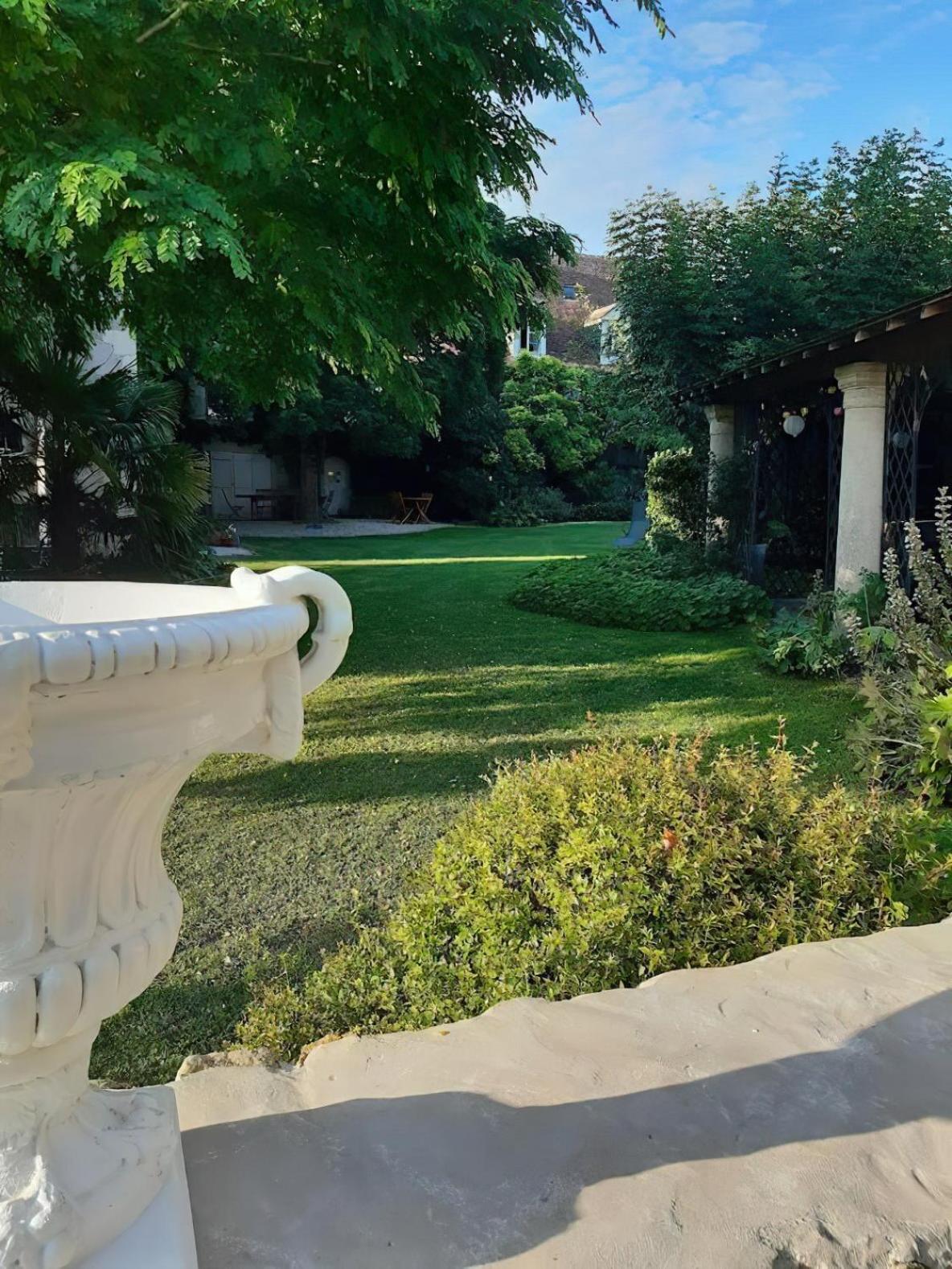 Domaine Les Feuillants Hotel Crouzilles Buitenkant foto