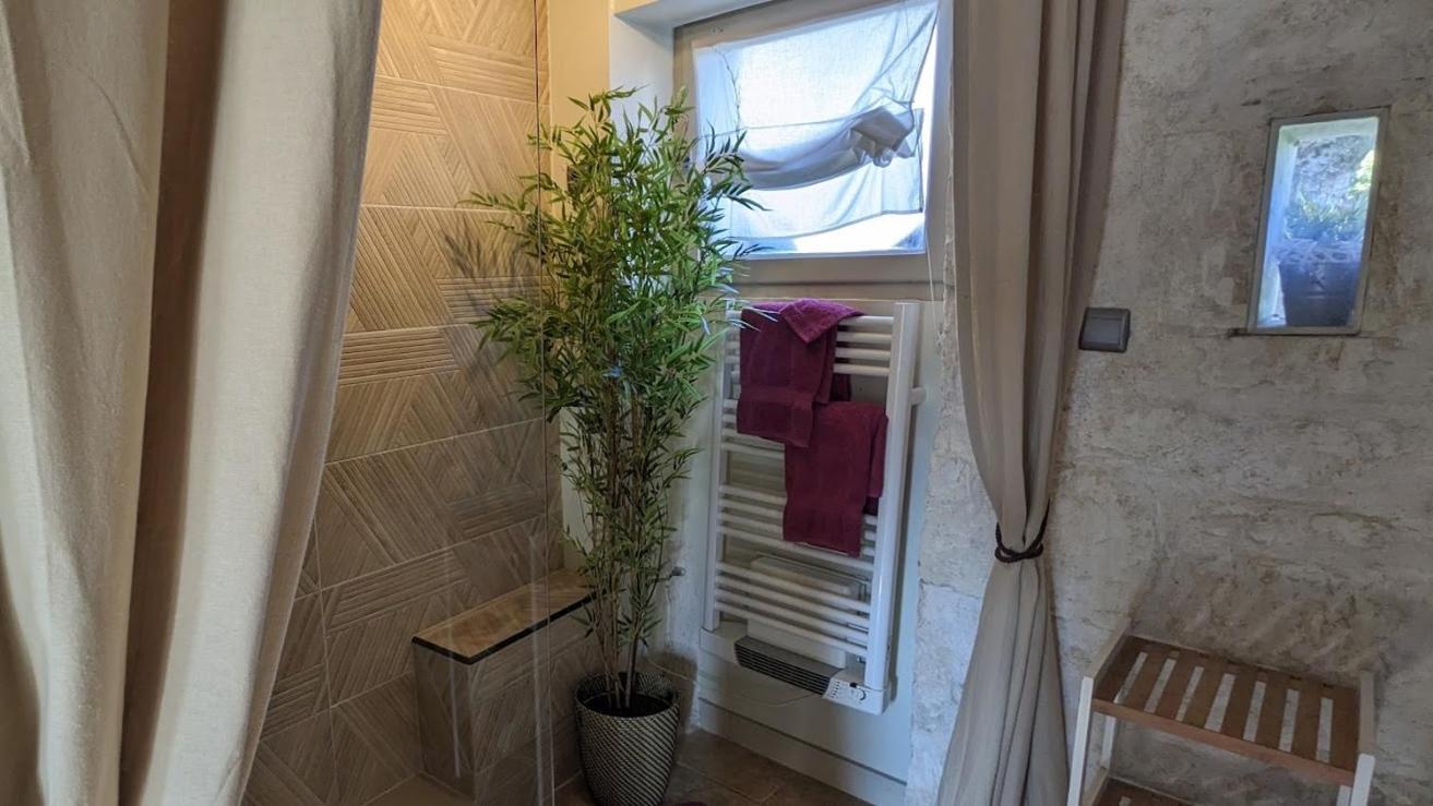 Domaine Les Feuillants Hotel Crouzilles Kamer foto